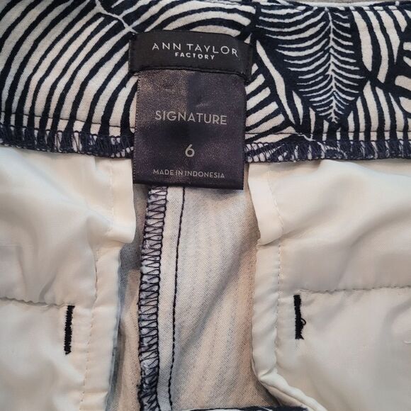 Ann Taylor Factory Palm Leaf Ankle Pant - Picture 4 of 4